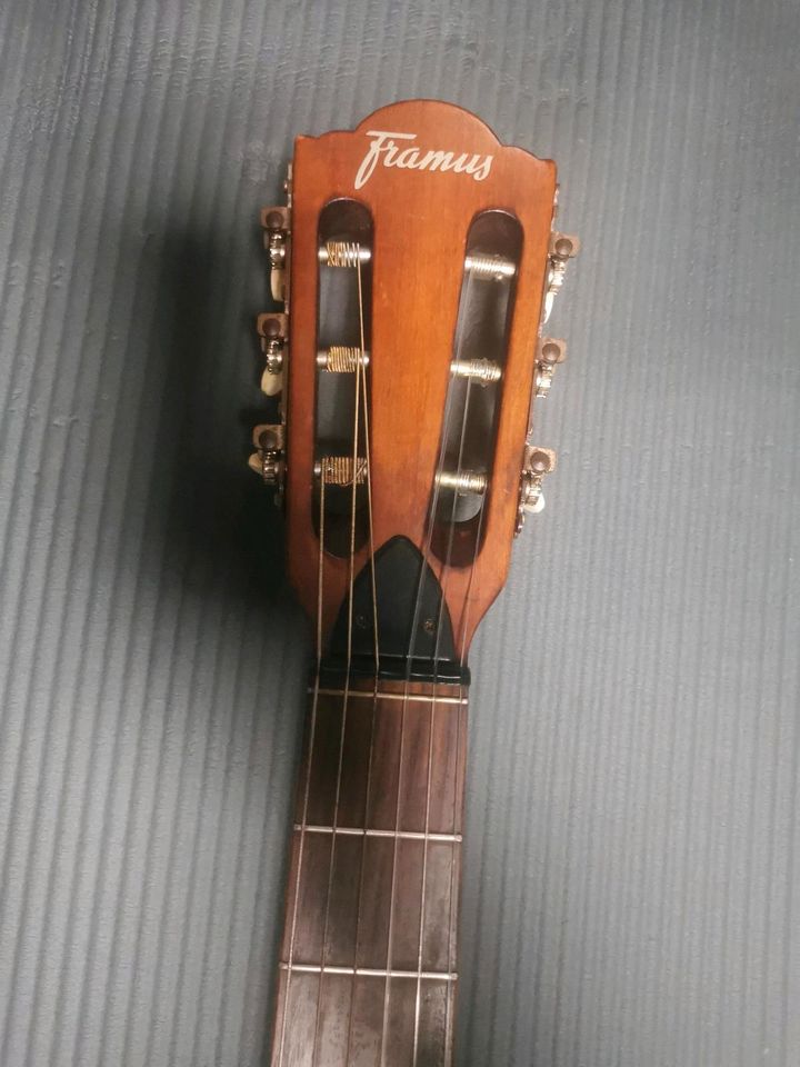 Alte Framus Gitarre in Sankt Augustin