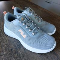 Fila Sneaker Größe 38 Nordrhein-Westfalen - Nümbrecht Vorschau