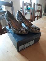 Tamaris Pumps Gr. 39 wie neu Hessen - Seligenstadt Vorschau