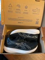 Asics Laufschuhe Gel Nimbus 25 Gr. 41,5 schwarz silber Saarbrücken - St Johann Vorschau