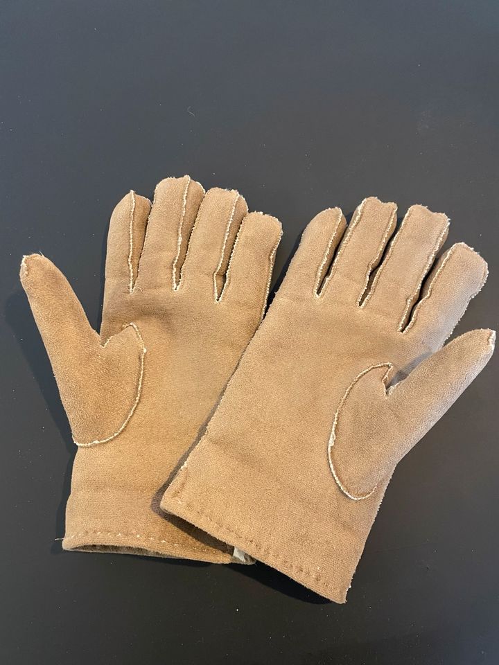 Handschuhe BARTS mit Fell in Köln