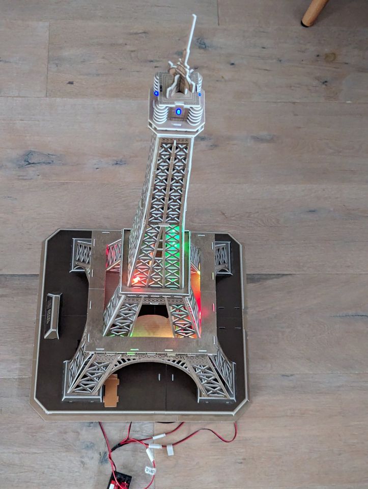 Eiffelturm Eiffel Tower 3 D Puzzle mit LED Cubic Fun in Essen