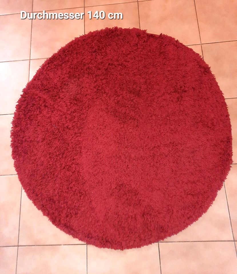 Teppich rund und 2 Läufer, rot, top Zustand in Lauterbach (Hessen)