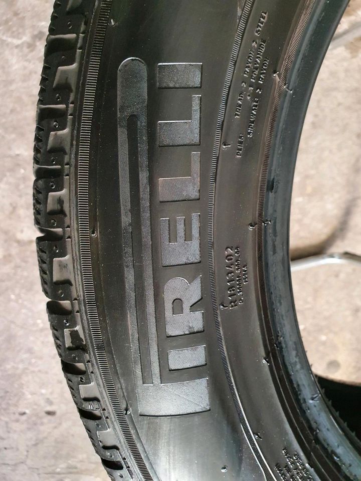 2020 Pirelli Winterreifen 4x 235/60 R18 103H - 235 60 18 in Sindelfingen