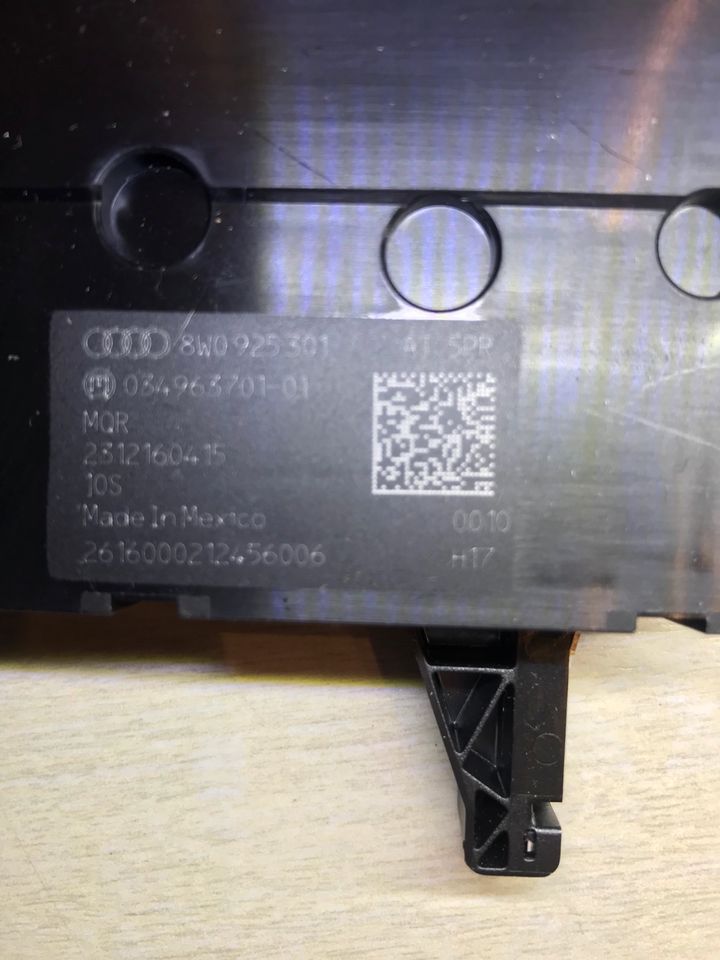 Original Audi A4 B9 MULTI SWITCH 8W0 925 301 in Berlin