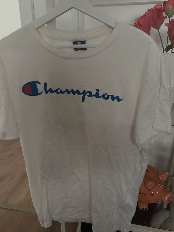 Champion Tshirt in Remscheid