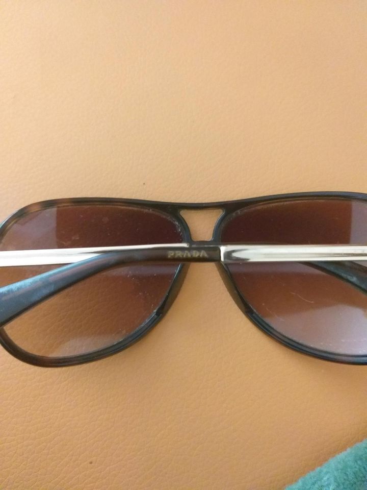 Prada Damen Sonnenbrille SPR 06 N 2AU-691 in Lübeck