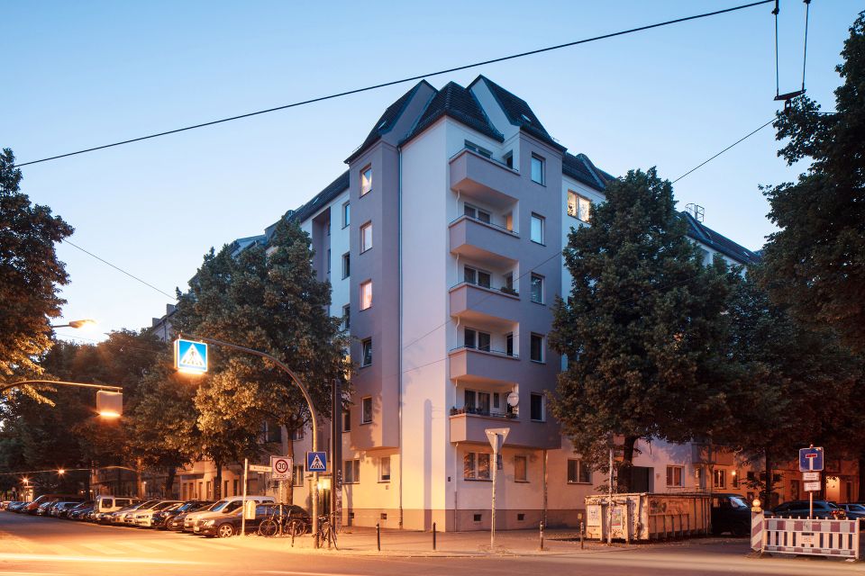 Vermietetes 1,5-Zimmer-Apartment mit Balkon & Wannenbad in attraktiver Lage in Berlin