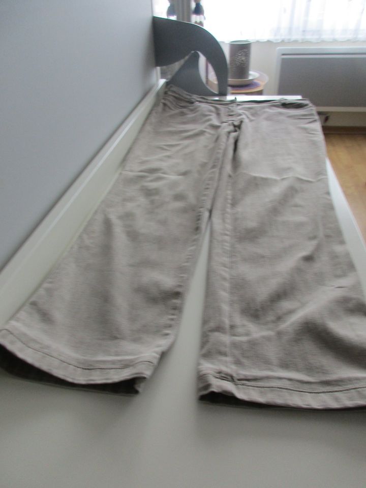 Damenhose von Toni, Farbe: beige, Gr. 44K, in Nordstrand