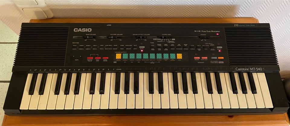 Keyboard von Casio Casiotone MT-540 in Bochum