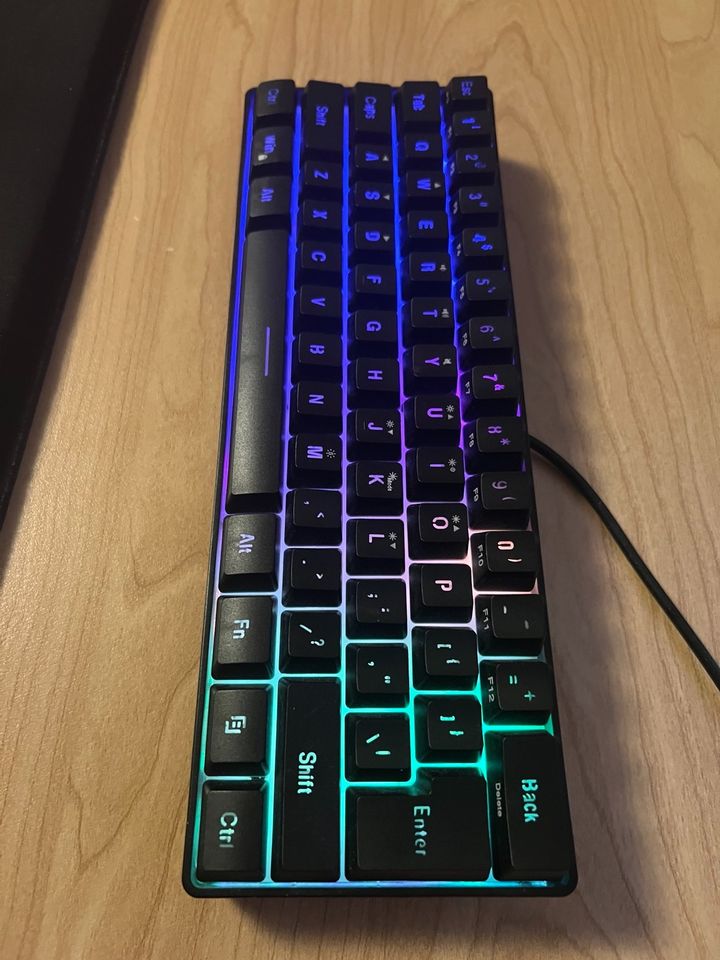 Gaming tastatur mit RGB in Hemmingen
