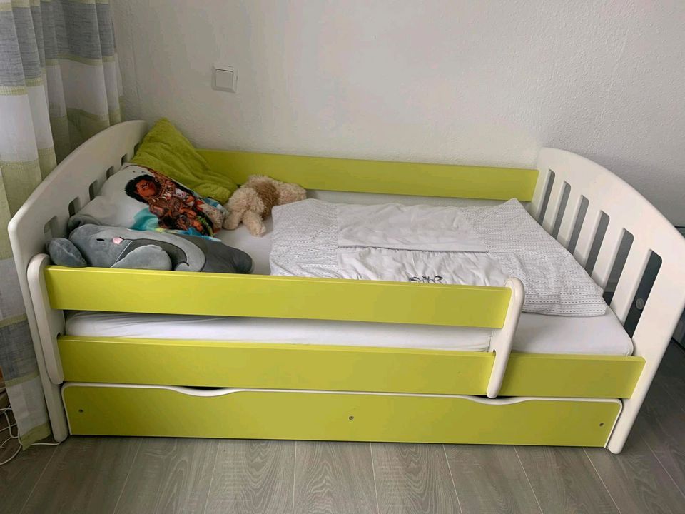 Kinderbett (140 x 80) mit Matratze zu verkaufen - Nur Abholung in Darmstadt