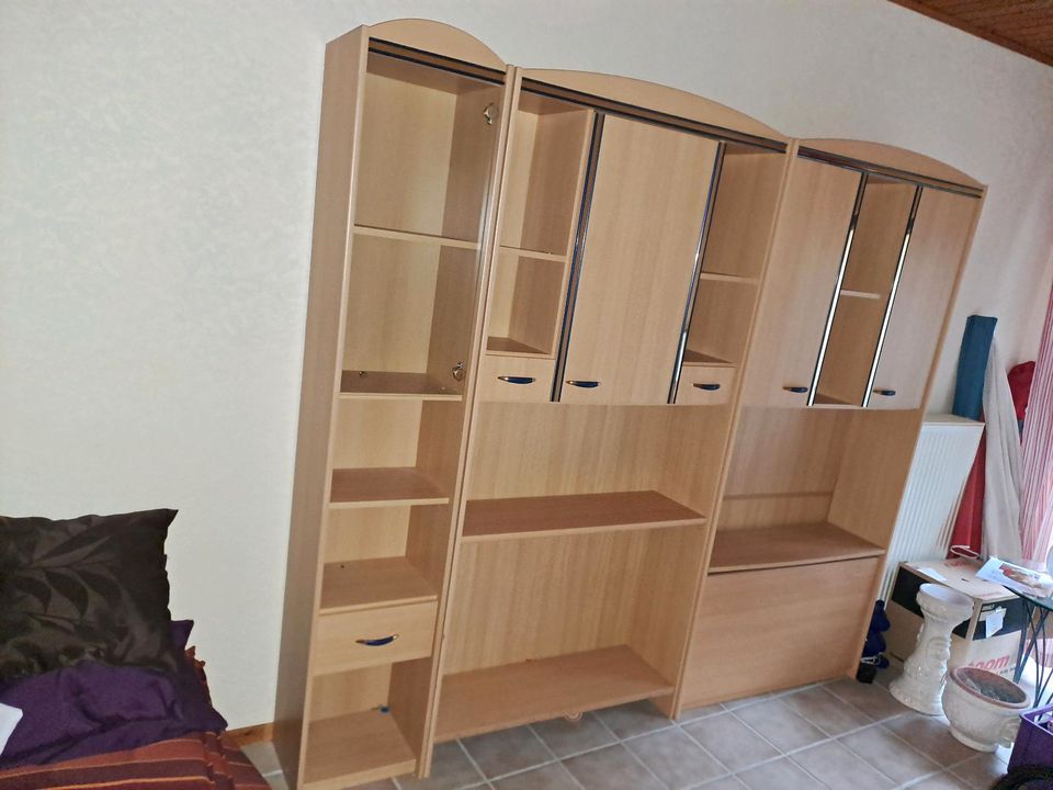 Schrank gebraucht in Manubach