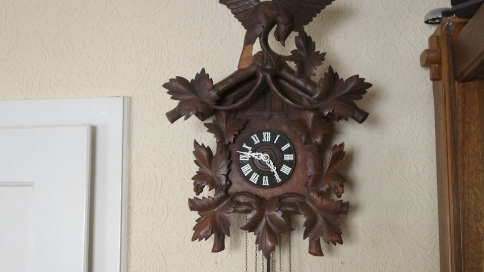 alte Kuckucks-Uhr in Haßloch
