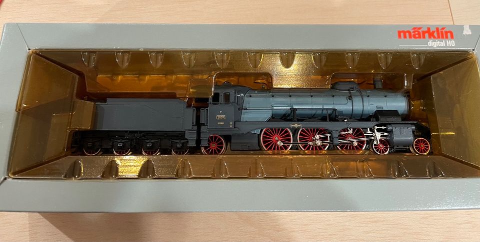 Märklin 3611 Dampflokomotive Klasse C digital in Ennepetal