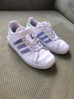 Adidas Turnschuhe weiße Sohle Gr. 29 top Berlin - Pankow Vorschau