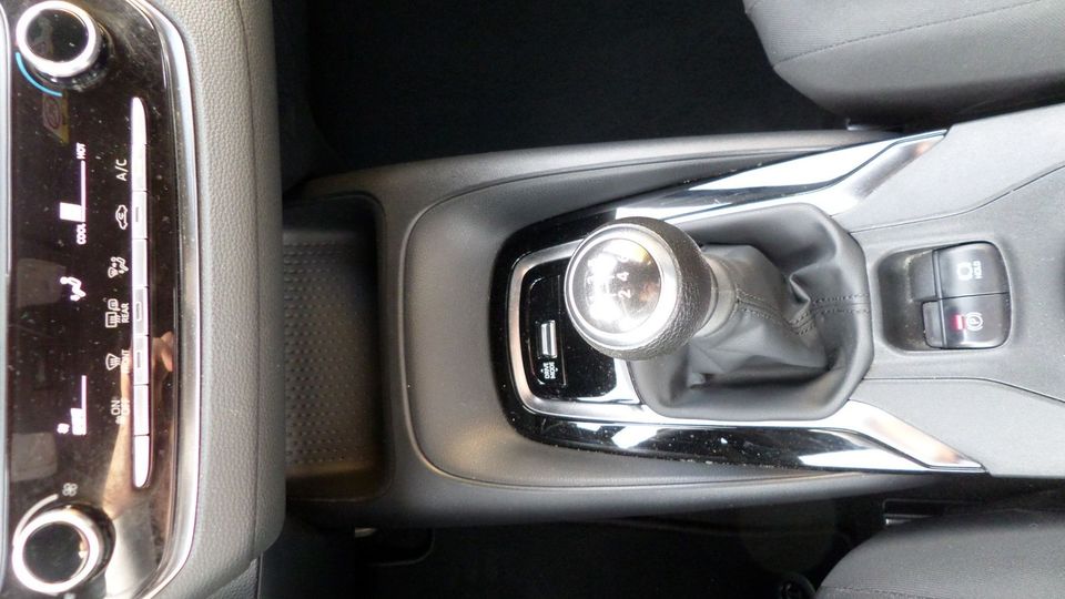 Toyota Corolla 1.2 Turbo 1.Hand Bluetooth LED Klima Tem in Erfurt