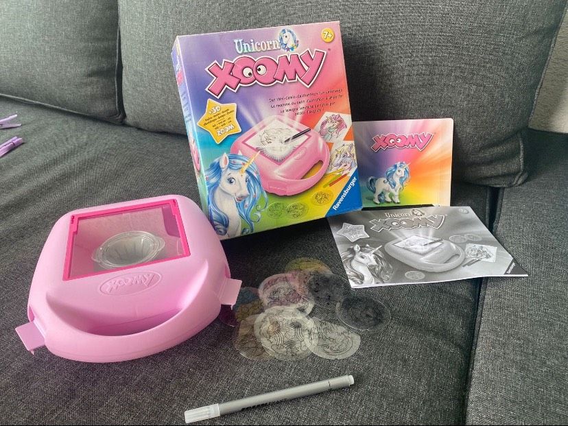 Xoomy Tragbarer Zeichentisch Einhorn Spielzeug Neuwertig in Moers