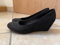 Schuhe Pumps Keilabsatz schwarz Bayern - Fraunberg Vorschau