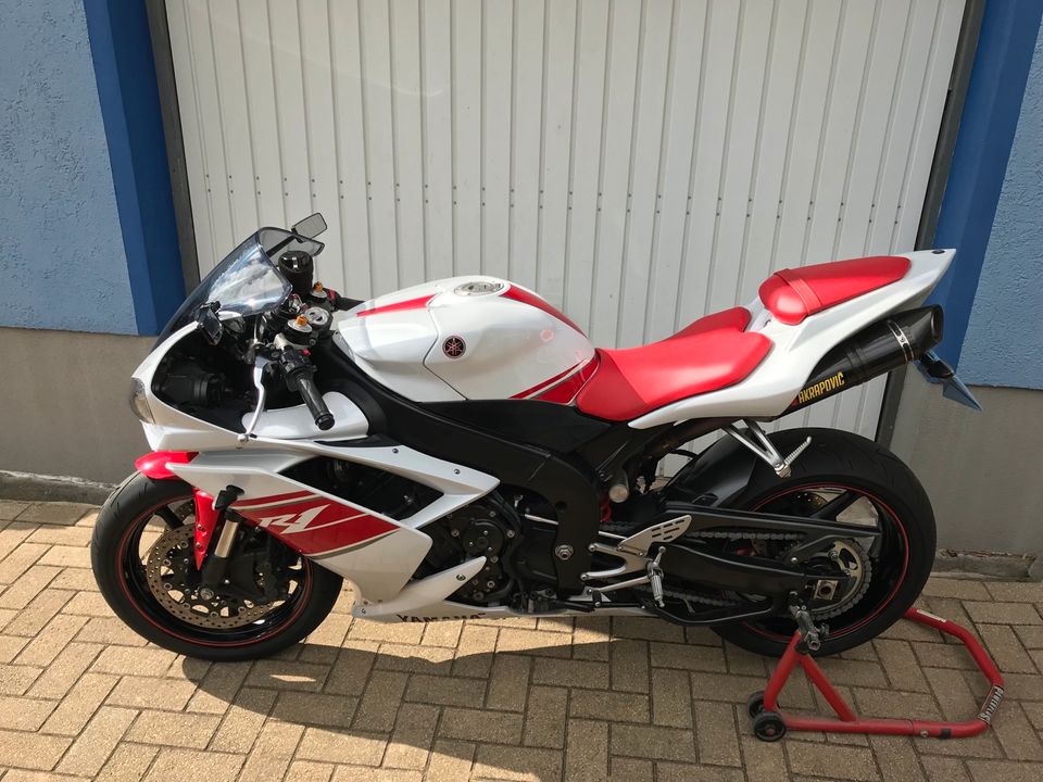 Yamaha R1 RN19 in Hartha