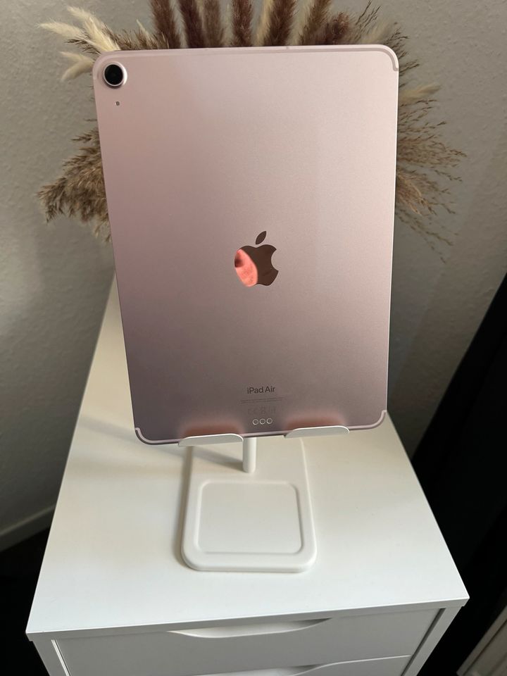 iPad Air 5 Generation Rose in Siegen