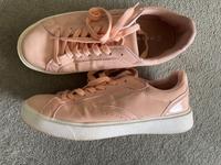 Dunlop Damen Schuhe Sportschuh apricot Gr. 41 Hessen - Wetzlar Vorschau