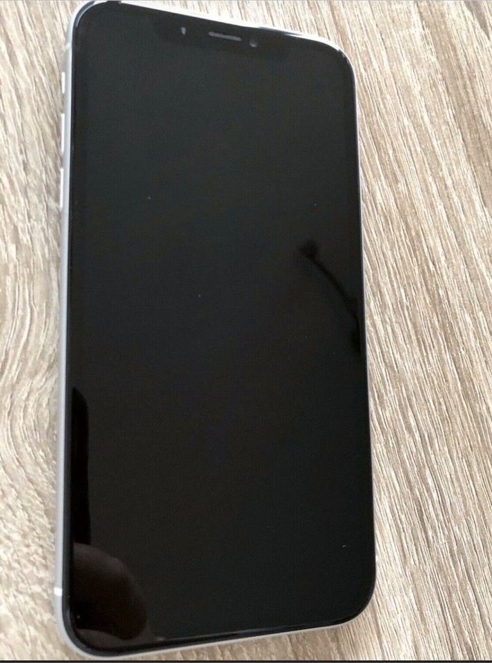 Apple iPhone XR 64GB Weiß *GEBRAUCHT* in Neuss