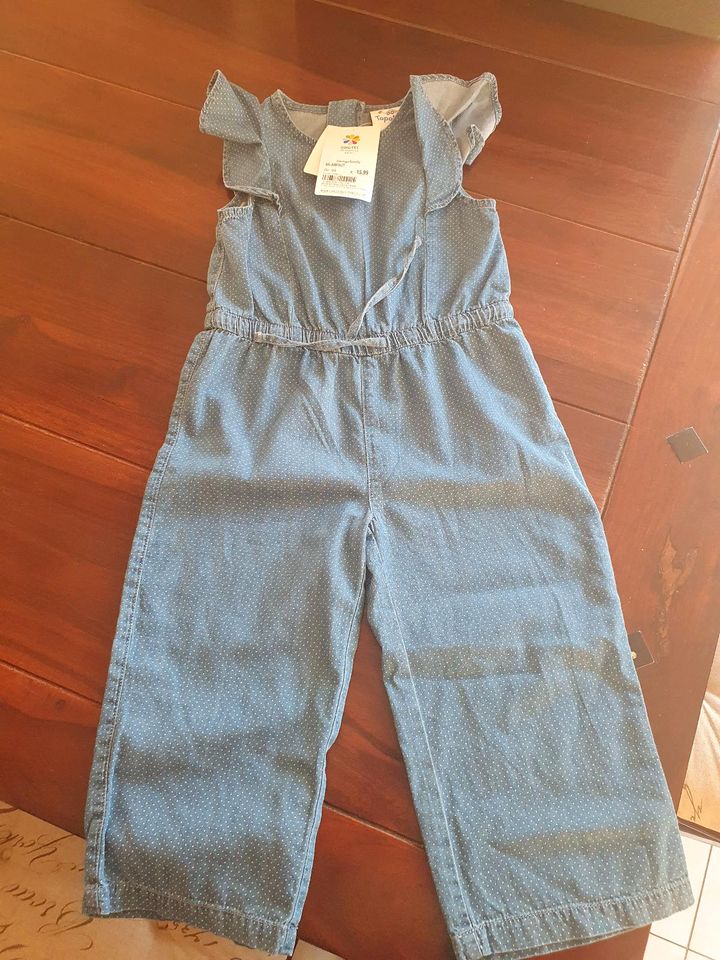 Jumpsuit  NEU Größe 98 in Köthen (Anhalt)