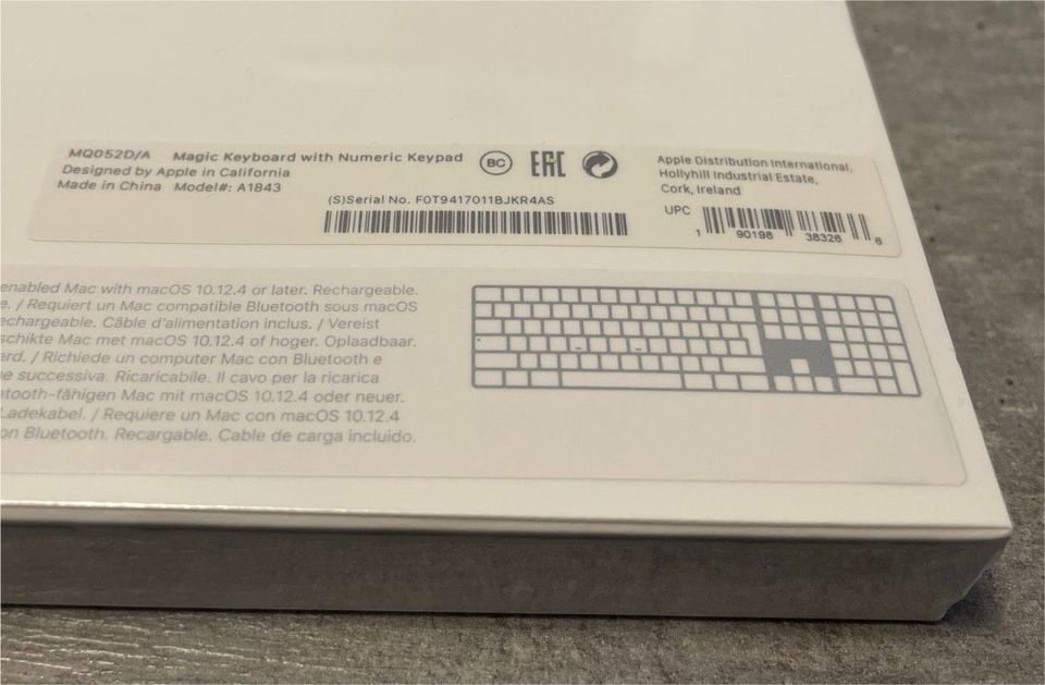 Apple Magic Keyboard with Numeric Keypad MQ052DA NEU in Limburg