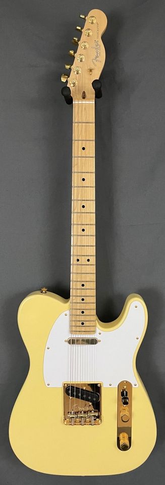 FENDER AMERICAN PRO TELECASTER LTD MN VWH, NEU in Duisburg