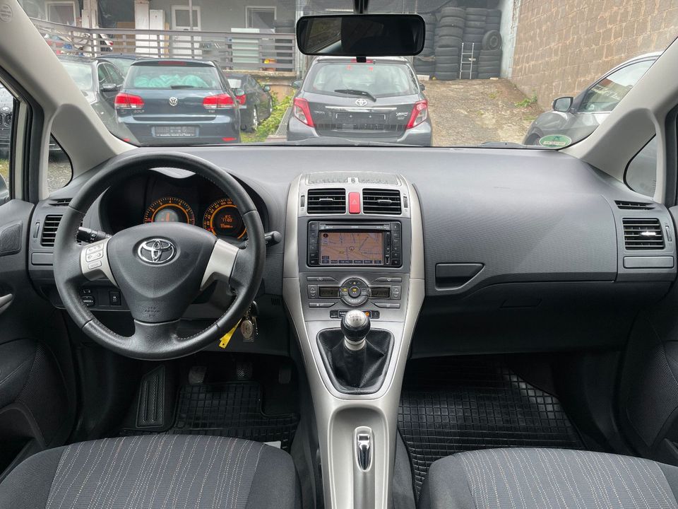 Toyota Auris 1.6 Life*Navi/Klimaautomatik/USB/Gepflegt* in Saarbrücken