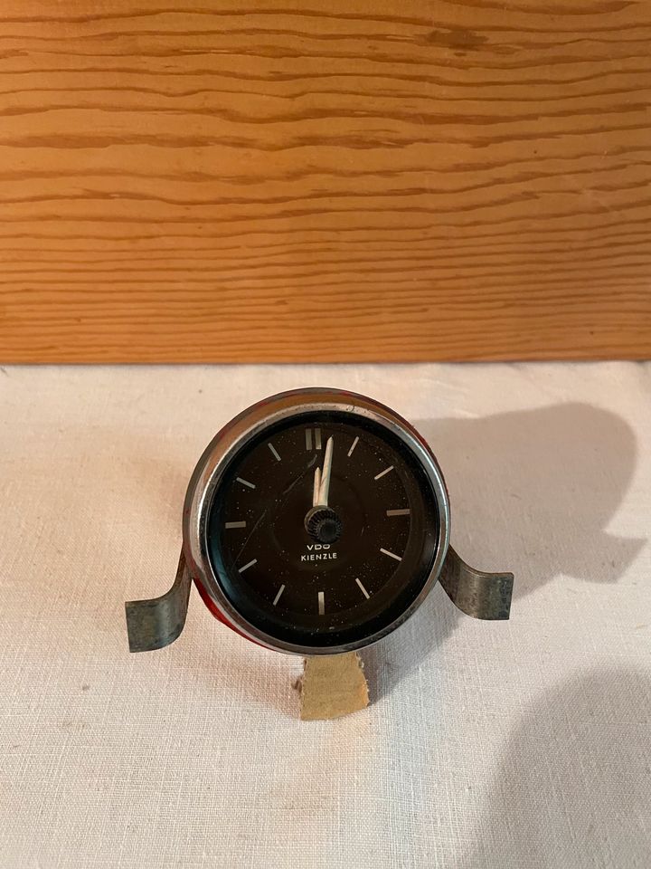 Alte VDO Kienzle Uhr 12V Oldtimer Armaturenuhr 60mm in Lautertal