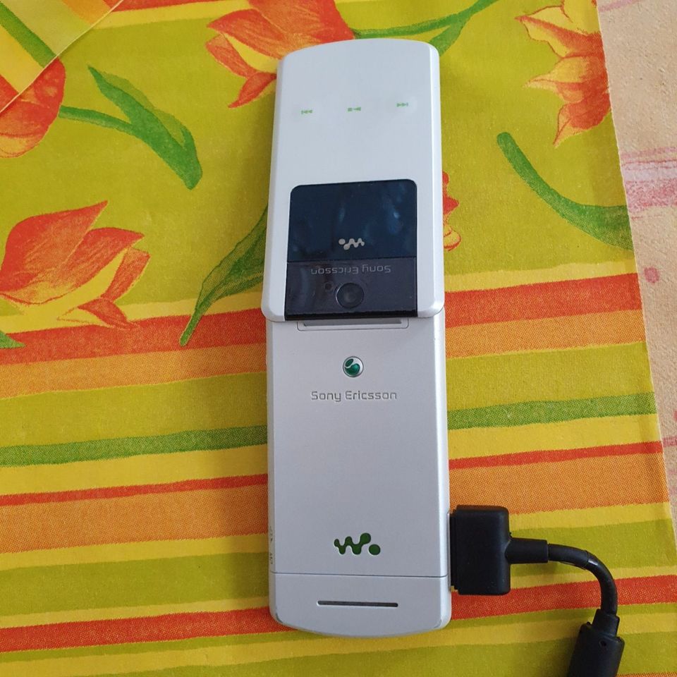 Sony Ericsson W508, für Bastler in Rinteln