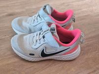 Nike Sneaker / Turnschuhe Gr. 27,5 Bayern - Lauf a.d. Pegnitz Vorschau