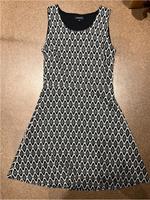 Schwarz-weißes Kleid * vestino * 38 Bayern - Roding Vorschau