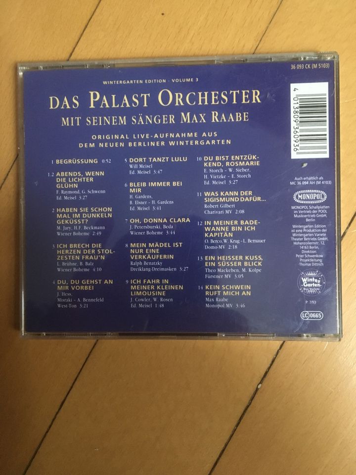 Das Palast Orchester mit seinem Sänger Max Raabe Live in Karlsruhe