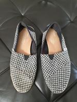 TOMS Slipper Sommerschuhe Rheinland-Pfalz - Koblenz Vorschau