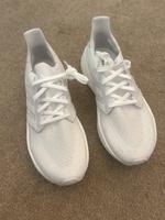 adidas ultra boost gr. 40 2/3 weiß Berlin - Wilmersdorf Vorschau