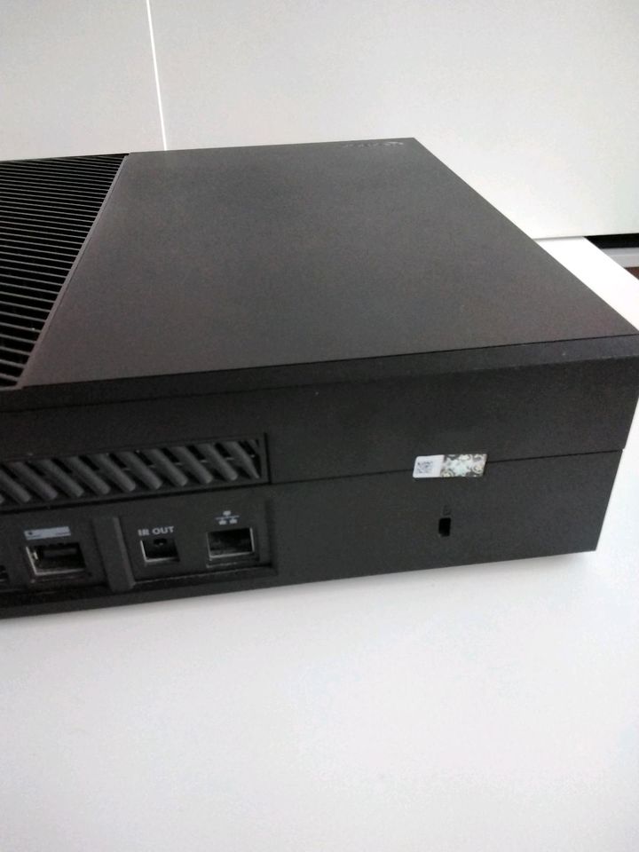 Xbox One Konsole 1TB in Berlin