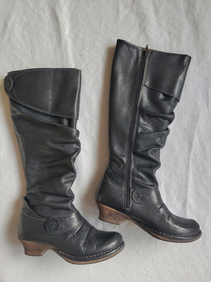 Rover Lederstiefel Stiefel Gr 39 schwarz Gothic neuwertig in Ostenfeld (Husum)