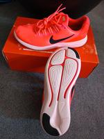 Nike Lunar Converge neonrosa Damen Laufschuhe Gr. 38 Sachsen - Görlitz Vorschau