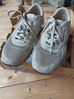 Reebok Sneaker Herren Gr. 42,5 beige Wildleder Hessen - Waldems Vorschau