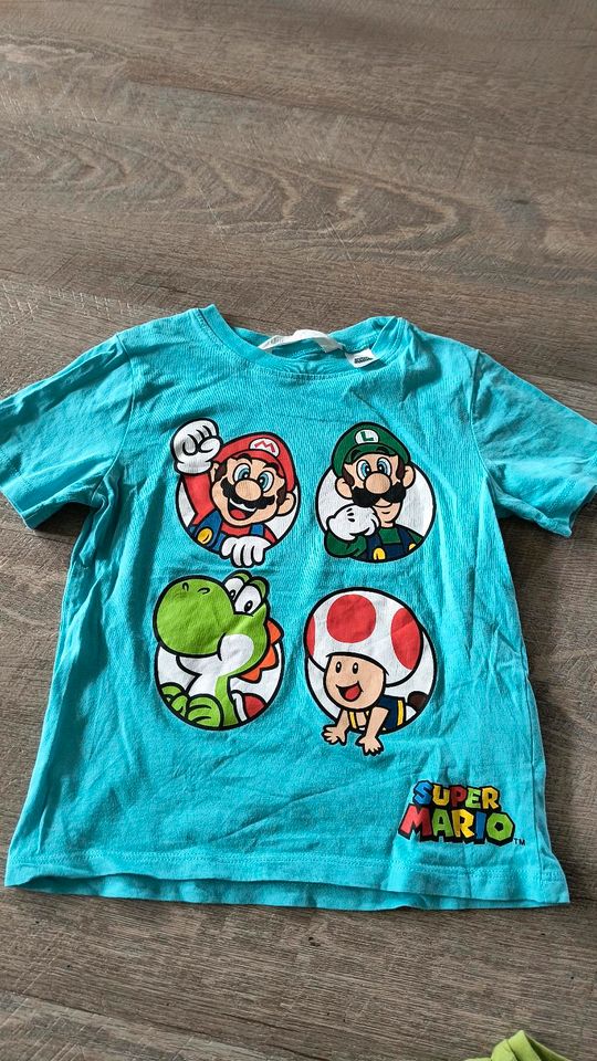 Super Mario T-Shirts von 98 bis 104 kurzarm in Redefin