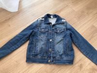 Jeansjacke für Mädchen Gr. 134/140 Berlin - Reinickendorf Vorschau