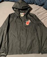 Mitchell & Ness Regenjacke von den Miami Heat Hessen - Marburg Vorschau