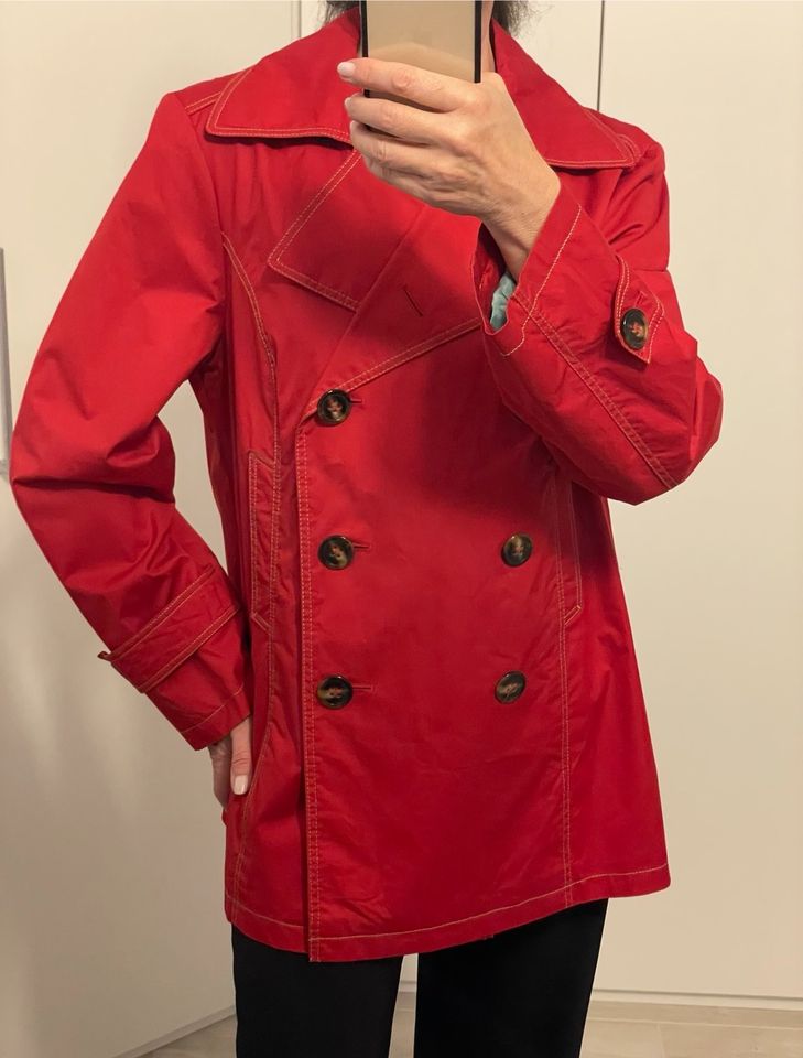 Gil Bret Jacke kurzer Trenchcoat Gr 42 in rot in Dortmund