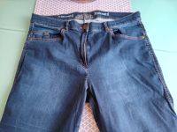 Raphaela Jeans von Brax Gr. 42 Dunkelblau Hessen - Hochheim am Main Vorschau