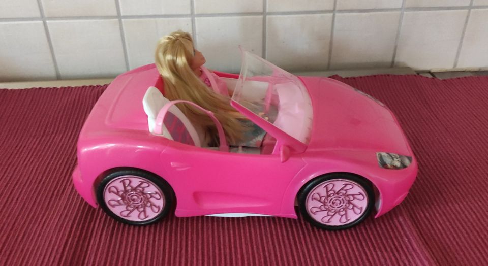 Barbie Cabrio, Auto mit Puppe, pink in Raubling