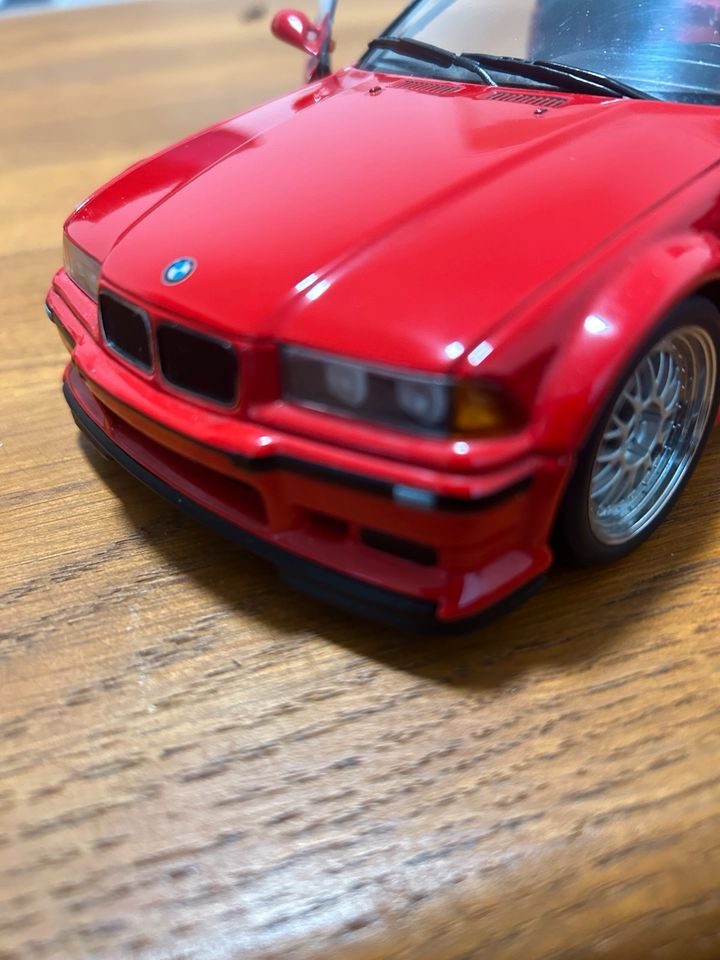 BMWE36 M3 GTR 1:18 UT Models red rot in Remscheid