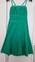 Schickes Kleid mit Blumen, Farbe Grün, von Zero Hessen - Körle Vorschau